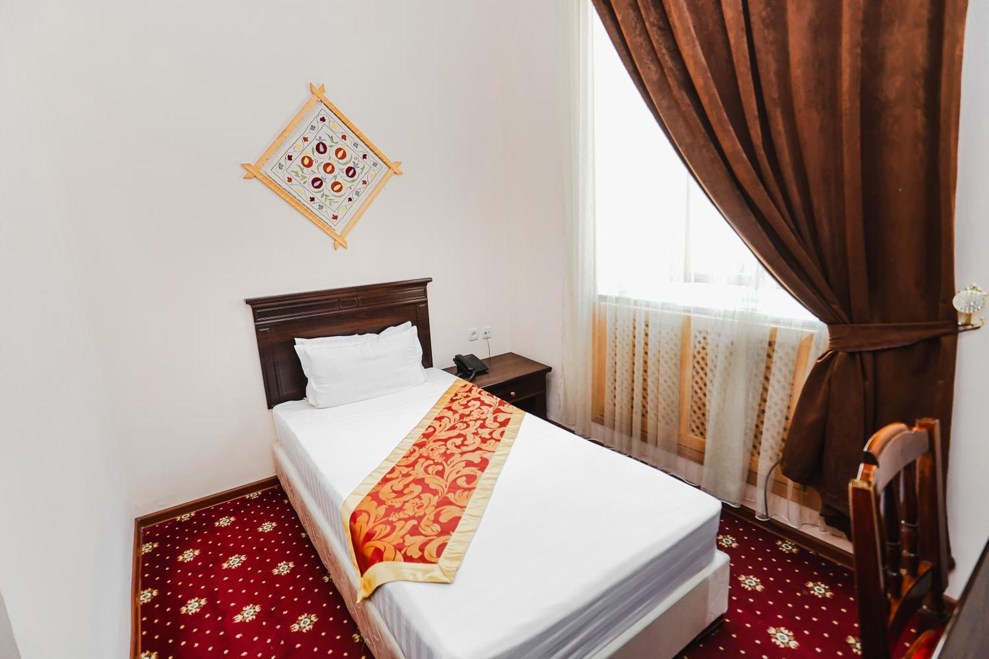Yangi Sharq Hotel Samarkand Exterior photo